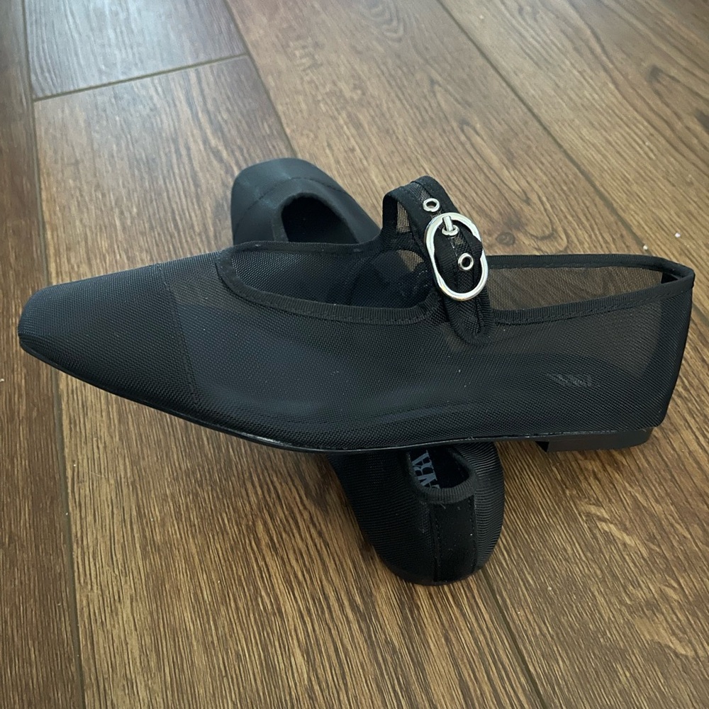 Black Zara mesh flats with grommet strap (size 6)
